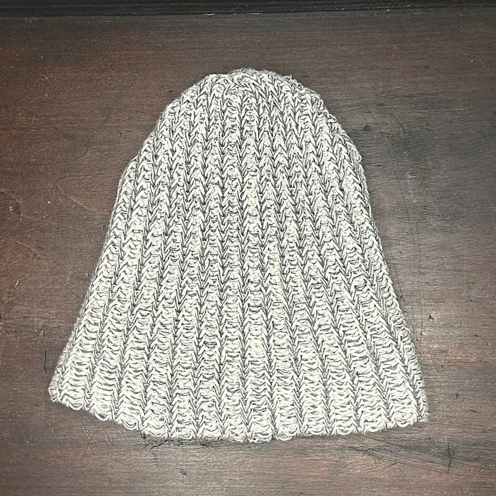 3/$20💥 NWOT Love Your Melon For Disney Minnie Mouse‎ Grey Knit Beanie Hat